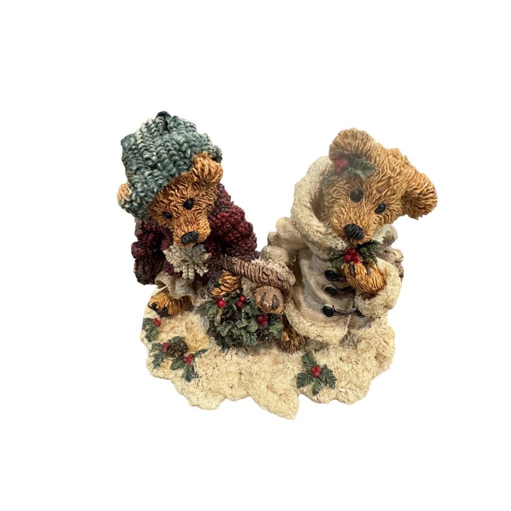 Vintage Christmas Boyds Bears Figurine 1994 “friendship is the cement “ see pics